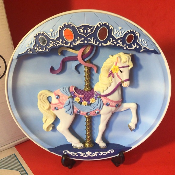 RHODES STUDIOS FIRST ISSUE IN THE MUSICAL CAROUSEL TREASURES COLECTION - Picture 5 of 16